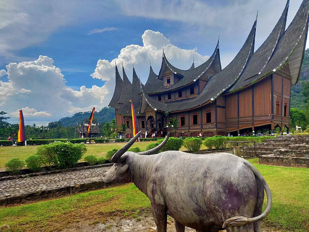 Istano Basa Pagaruyung, the reconstructed royal palace of the Minangkabau, a huge three-tiered rumah gadang with many roof horns